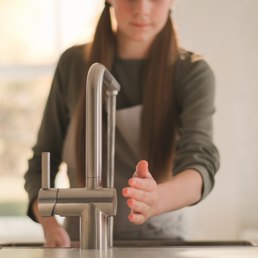 GRADE A1 - Franke Atlas Neo Square Stainless Steel Sensor Monobloc Kitchen Sink Mixer Tap