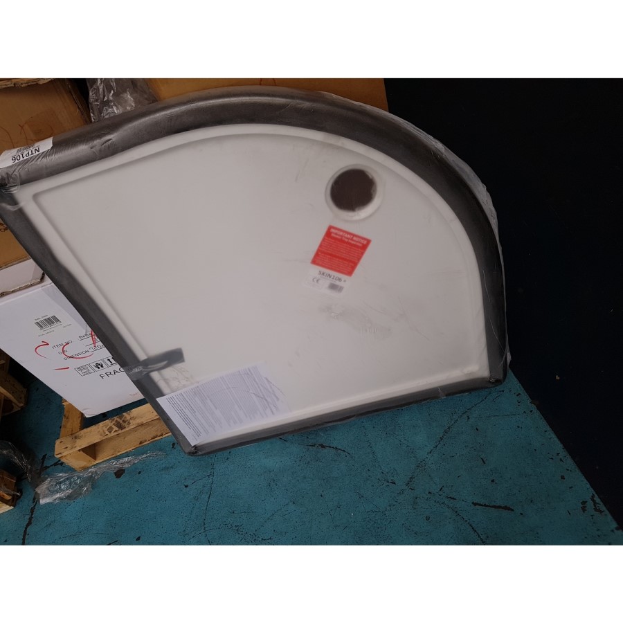 GRADE A2 - Quadrant Low Profile Shower Tray 900 x 900mm - Purity