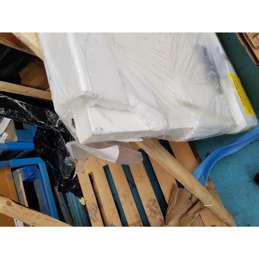 GRADE A2 - Rectangular Low Profile Shower Tray 1700 x 900mm - Slim Line