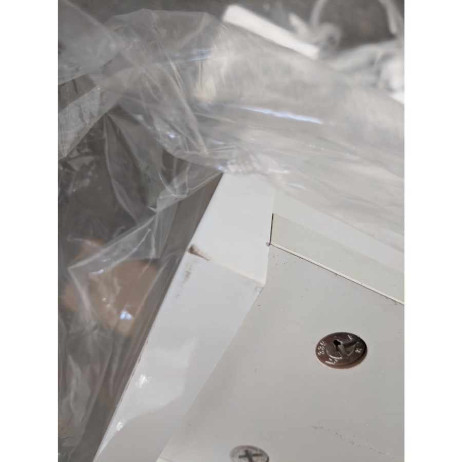 GRADE A2 - Pendle White Mirrored Wall Bathroom Cabinet 600 x 650mm 