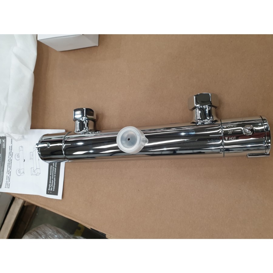 GRADE A2 - Flow thermostatic round bar shower valve - top outlet