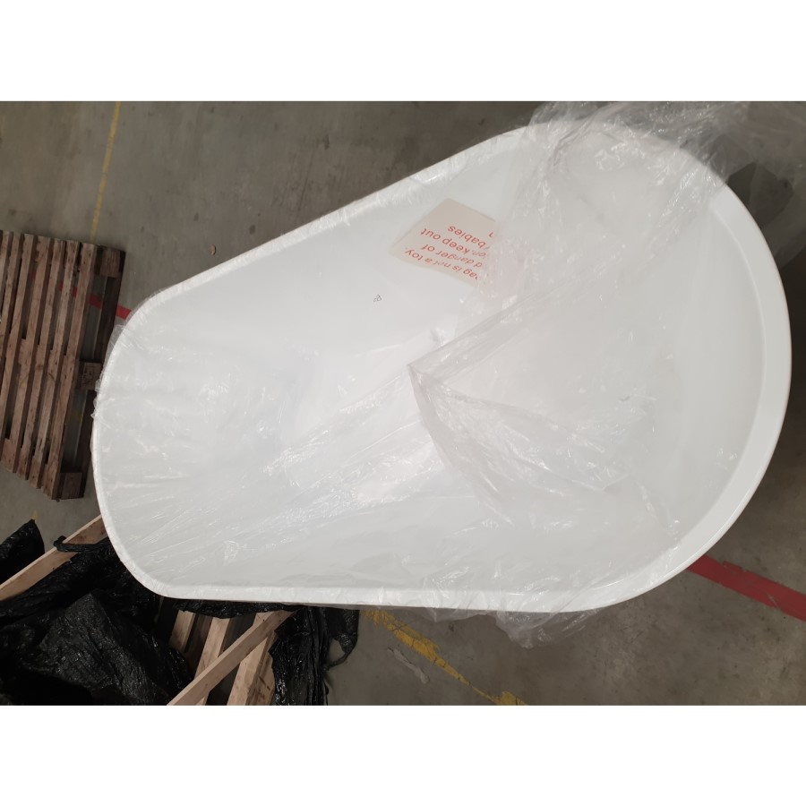 GRADE A2 - Freestanding Double Ended Bath 1650 x 740mm - Empire