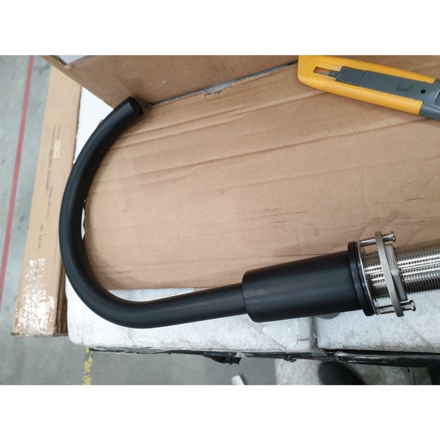 GRADE A2 - Black 4 Hole Bath Shower Mixer Tap - Arissa