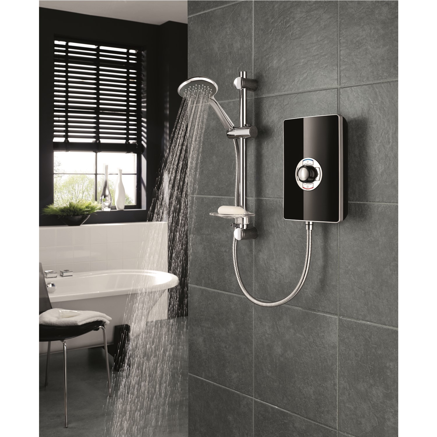GRADE A2 Triton Aspirante 9.5kw Electric Shower Gloss Black Better Bathrooms