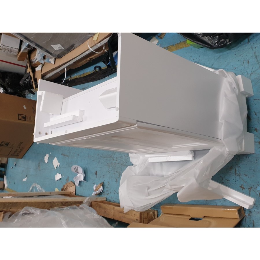 GRADE A2 - 670mm White Freestanding Vanity Unit with Basin - Westbury