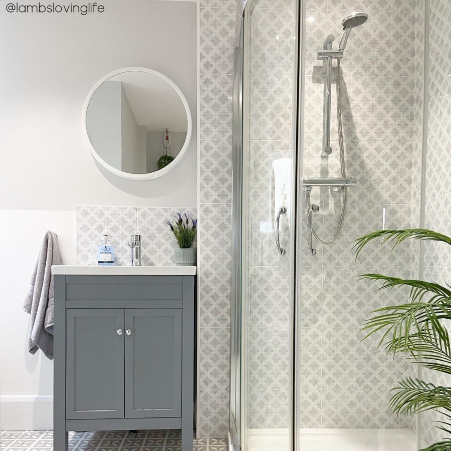 Grade A2 - 600mm Grey Freestanding Vanity Unit with Sink - Avebury