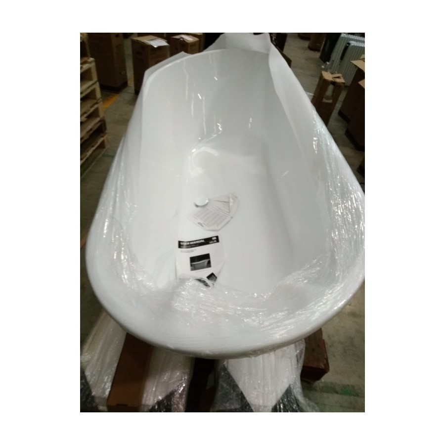 Grade A2 - Modern Freestanding 1800mm Bath Suite with Toilet & Basin - Lisbon