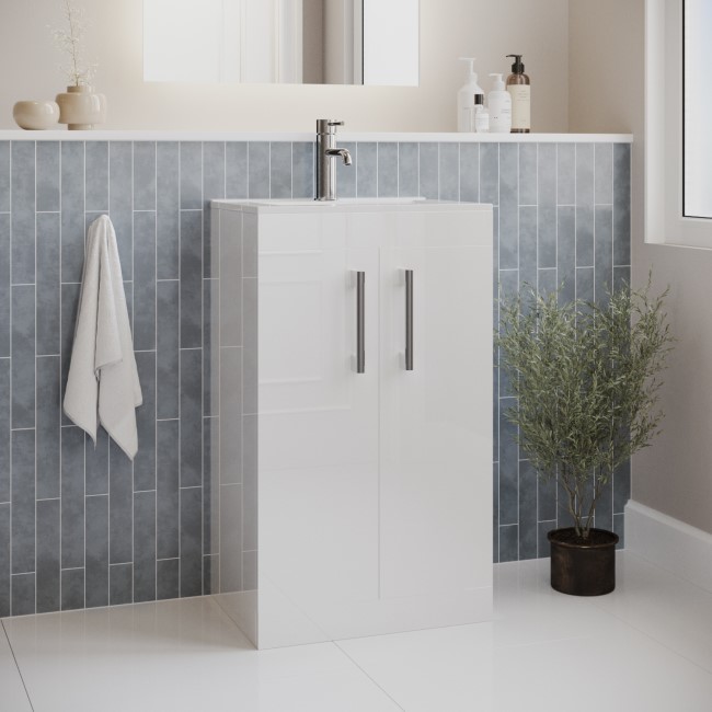 500mm White Freestanding Vanity Unit with Basin and Chrome Handles ...