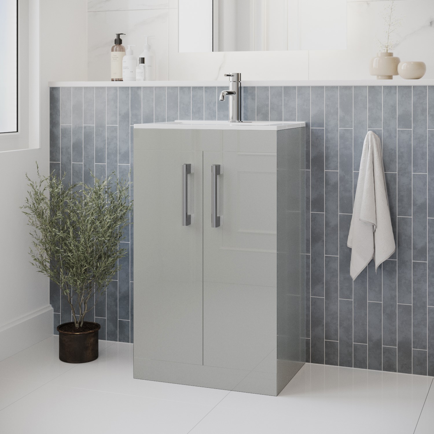500 mm Grey Freestanding Vanity Unit with Basin and Chrome Handles ...