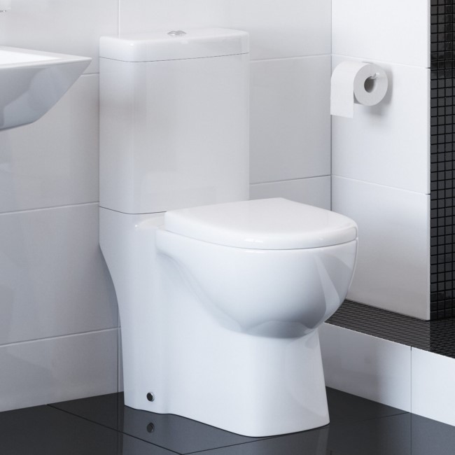 Close Coupled Toilet with Soft Close Seat - Veneto