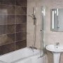 Modern Right Hand 1500mm Shower Bath with Screen