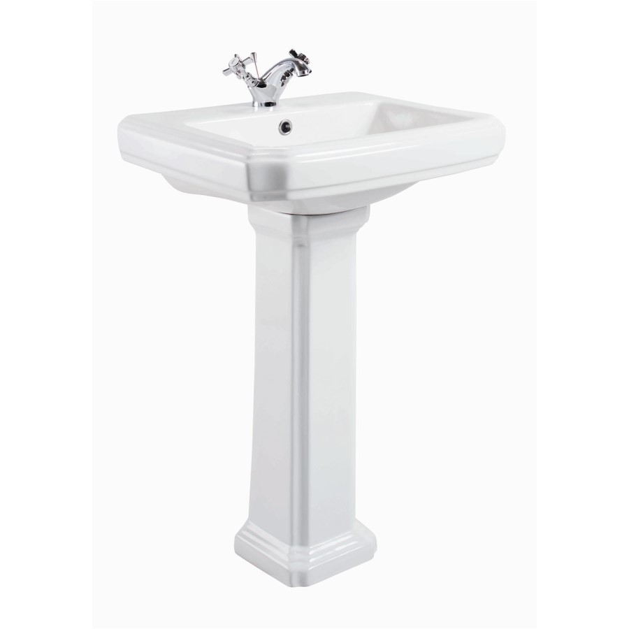 Taylor and Moore Traditional Suite with 800mm Shower Enclosure Tray and Waste
