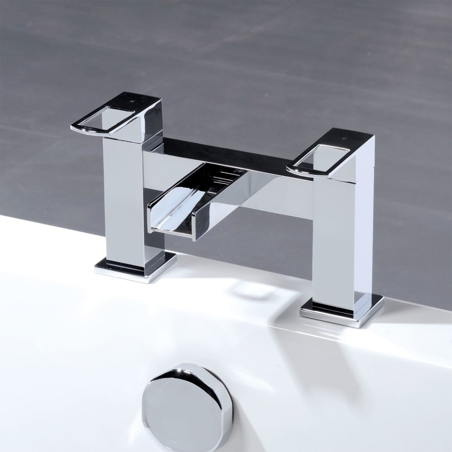 Oasis Waterfall Bath Filler