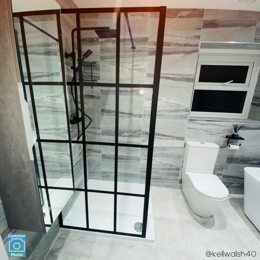 GRADE A2 - Black 1000 Grid Wet Room Shower Screen with Wall Support Bar  - Nova
