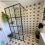 GRADE A2 - Black 1000 Grid Wet Room Shower Screen with Wall Support Bar  - Nova