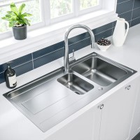 GRADE A2 - 1.5 Bowl Chrome Stainless Steel Kitchen Sink with Reversible Drainer - Enza Isabella