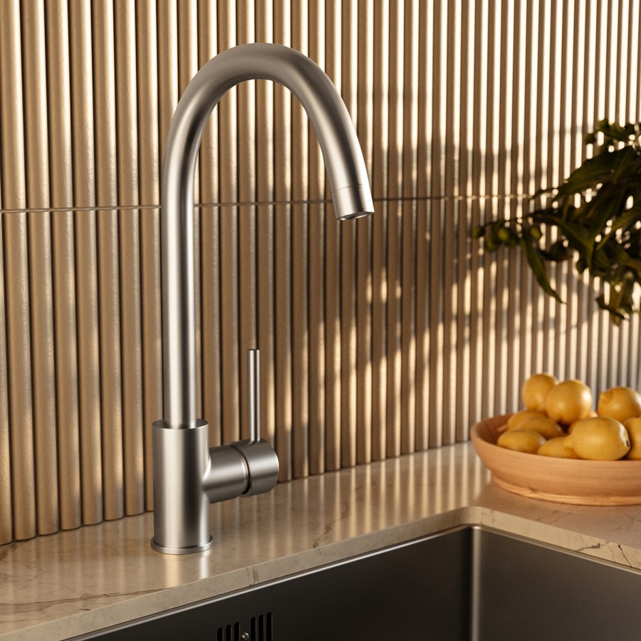 Single handle kitchen faucet - Brushed Nickel