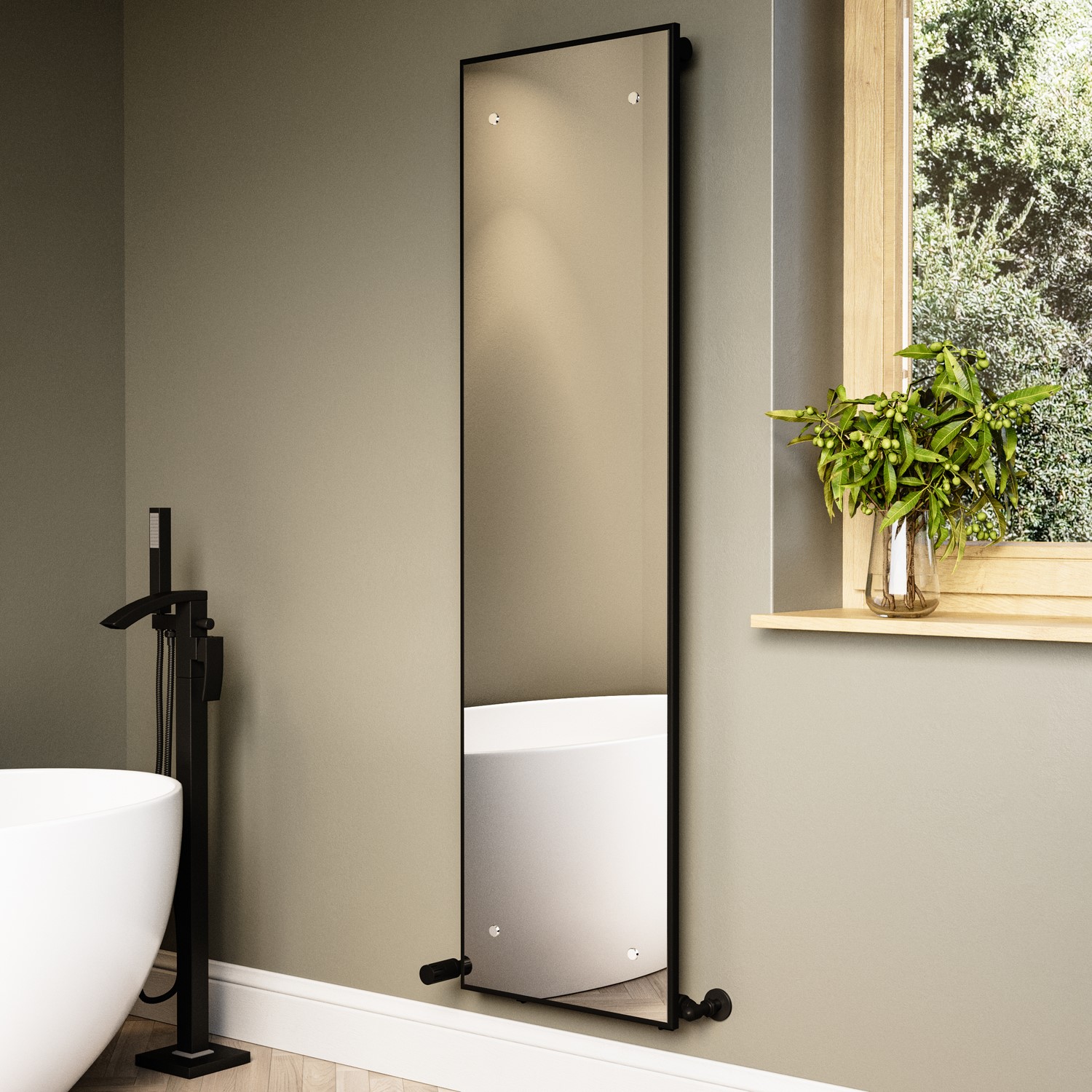 Tanami Black Vertical Single Panel Mirrored Radiator 1600 X 452Mm