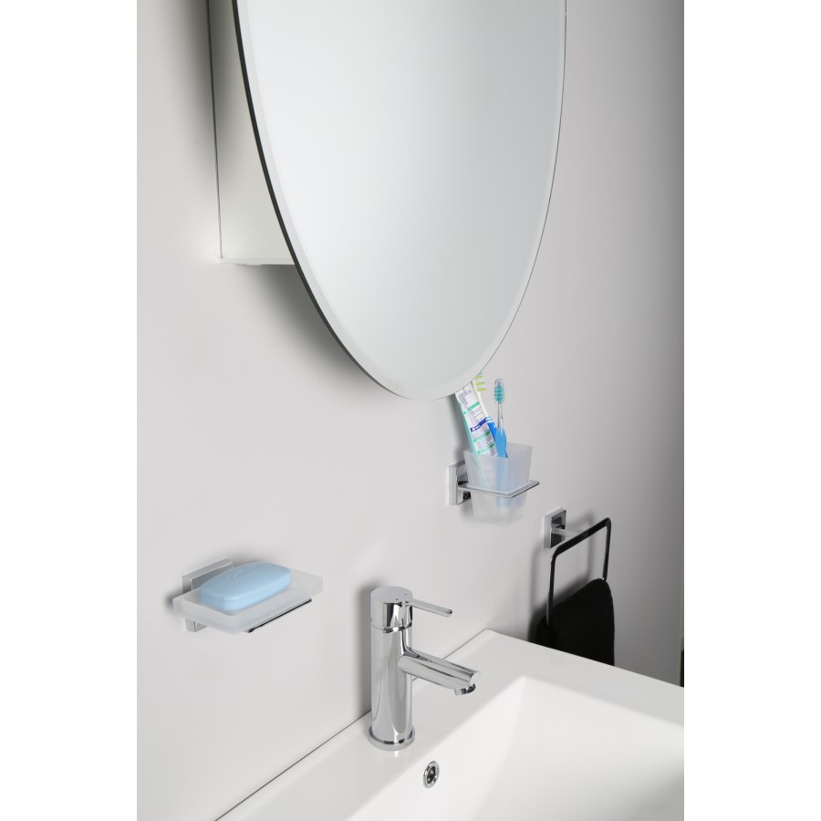 GRADE A1 - Croydex Orwell Aluminium Single Door Oval Cabinet