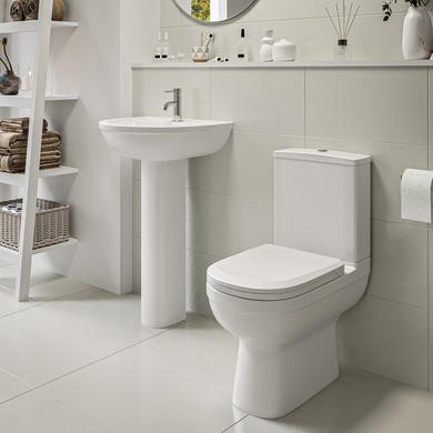 Close Coupled Toilet Basin Suite