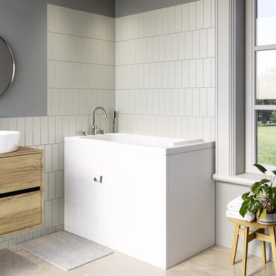 Small Deep Walk Bath Right Hand Front Panel & Integrated Seat 1210 x 660mm