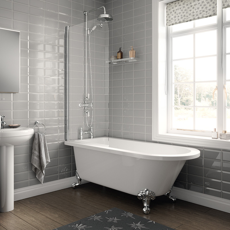 1670 Freestanding Single Ended Bath With Screen